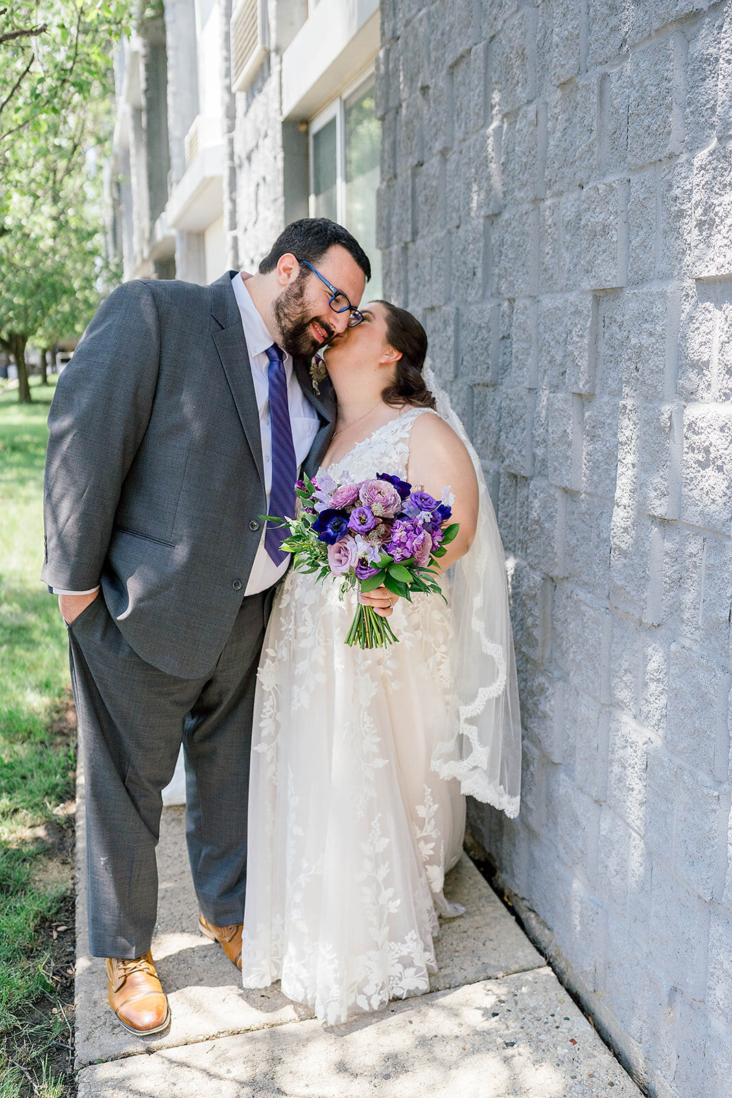 Eliana-Melmed-Photography-Chicago-LosAngeles-Jewish-WeddingPhotography-ElianaSklar-FirstLook-00121