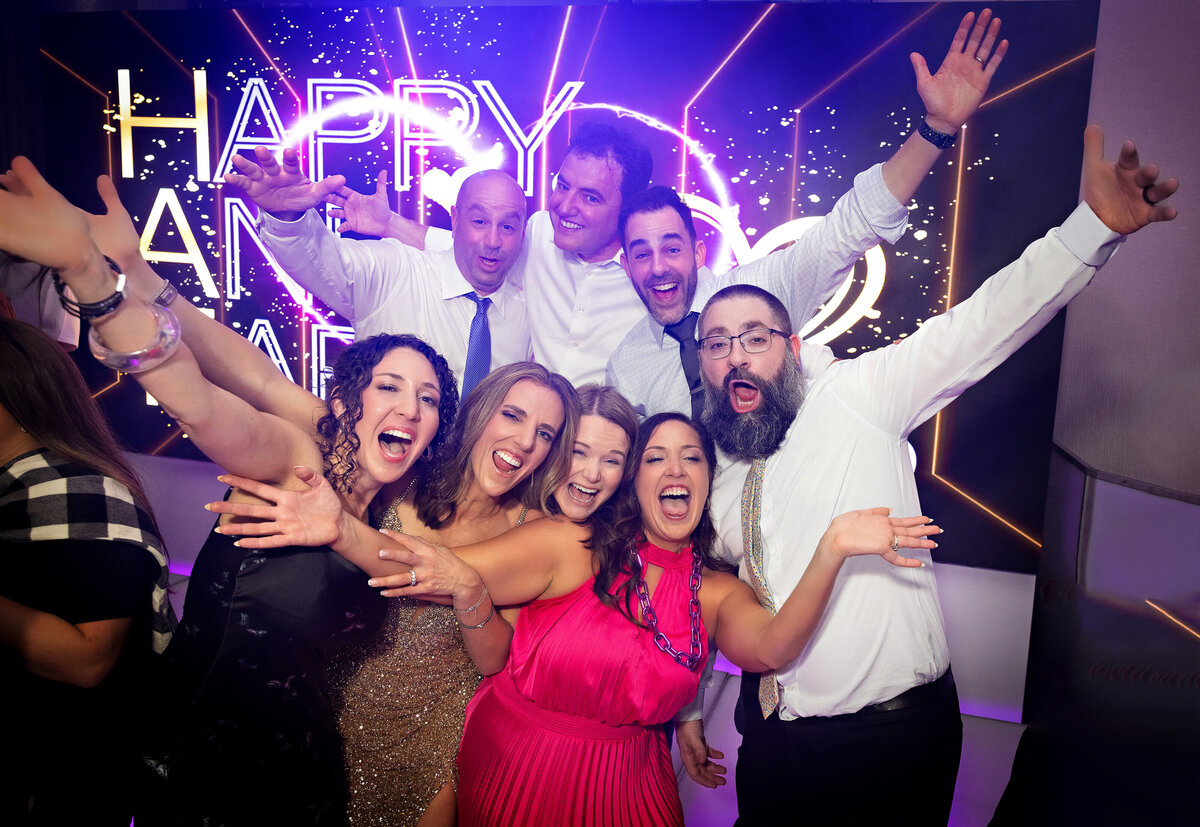 mitzvah-adults-family-cheering-bnai-tikvah