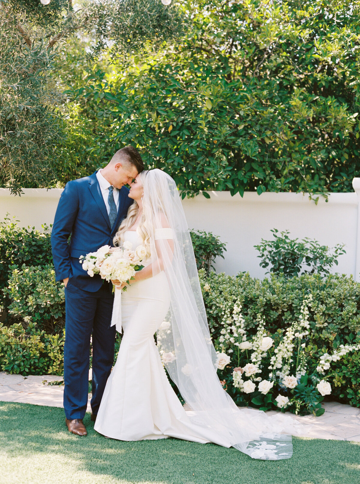 Arizona wedding photographer- Ashley Rae Photography- El Chorro Wedding34576_13