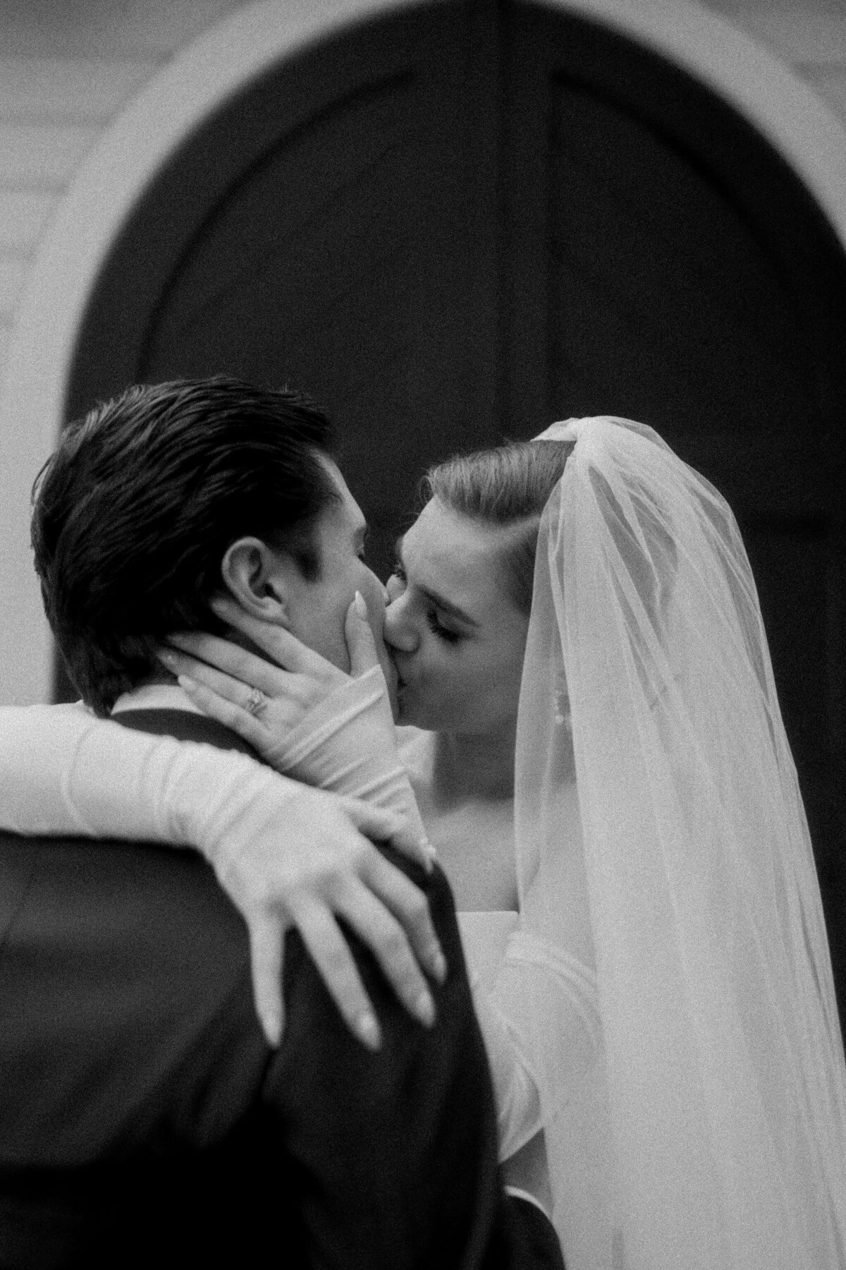 088-Cinematic-Editorial-Wedding-Toronto-Doctors-House-Lisa-Vigliotta-Photography