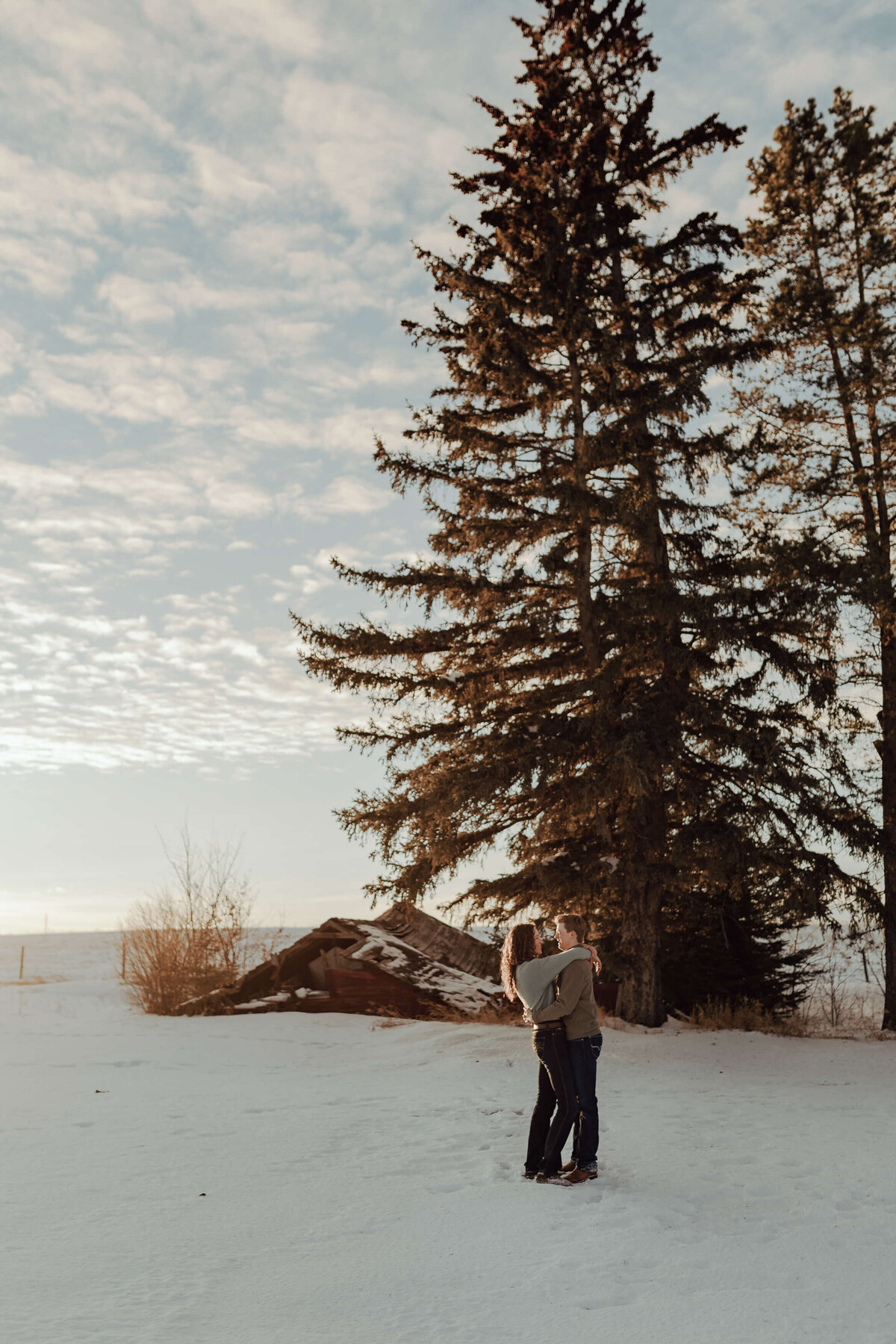 engagement-session-trochu-central-alberta-western-lifestyle-photographer- 0006