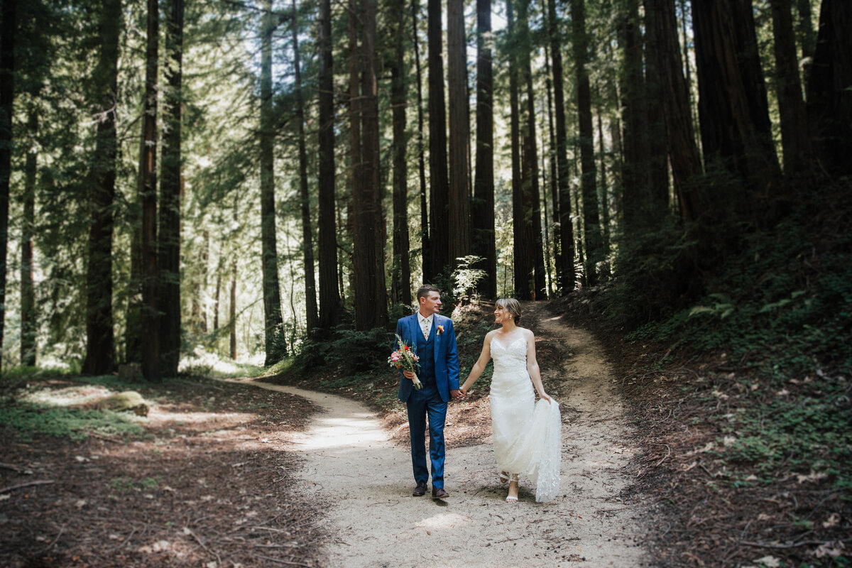 THEDELAURAS_LOMAVISTAGARDENS_BIGSUR_WEDDING_JENNARALEIGH_ENGAGEDANDINSPIRED_0385 copy