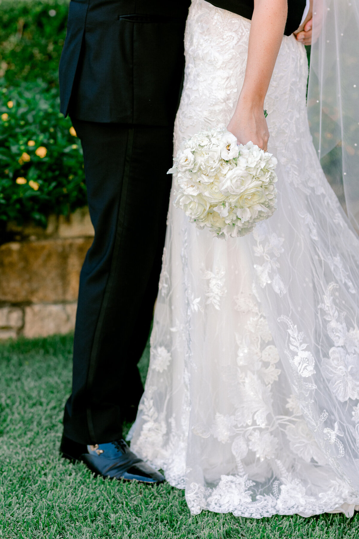 Allie & John Wedding at Royal Oaks Country Club Christ the King Church | Dallas Wedding Photographer | Sami Kathryn Photography-108