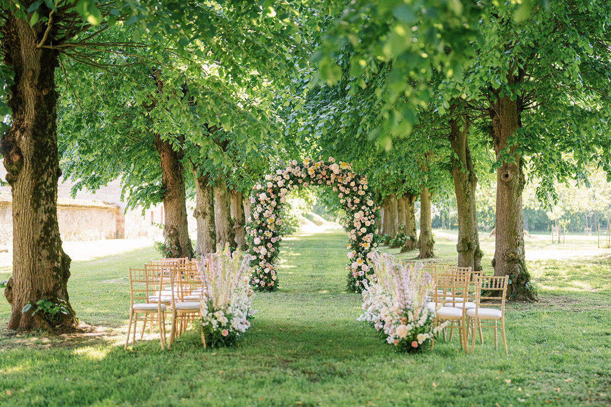 Jennifer Fox Weddings English speaking wedding planning & design agency in France crafting refined and bespoke weddings and celebrations Provence, Paris and destination A&T's Wedding - Harriette Earnshaw Photography-262
