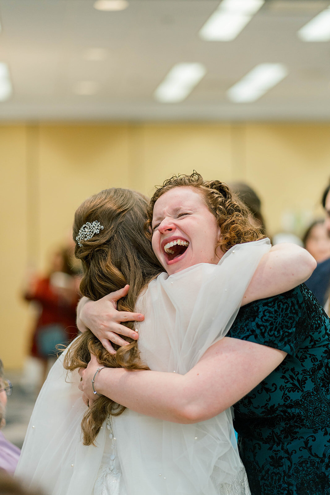 Eliana-Melmed-Photography-Chicago-LosAngeles-Jewish-WeddingPhotography-KabbalatPanim-00034