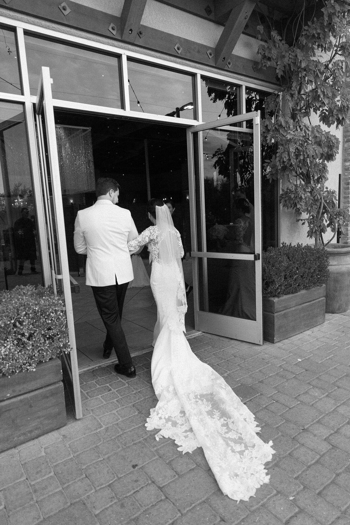 2022.11.06 Jennifer and Sebastian Wedding_Bethany Picone Photography_04 Ceremony-196-2