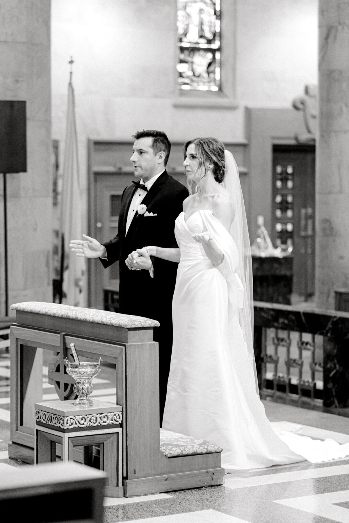 Virginia & Michael's Wedding at the Adolphus Hotel | Dallas Wedding Photographer | Sami Kathryn Photography-99