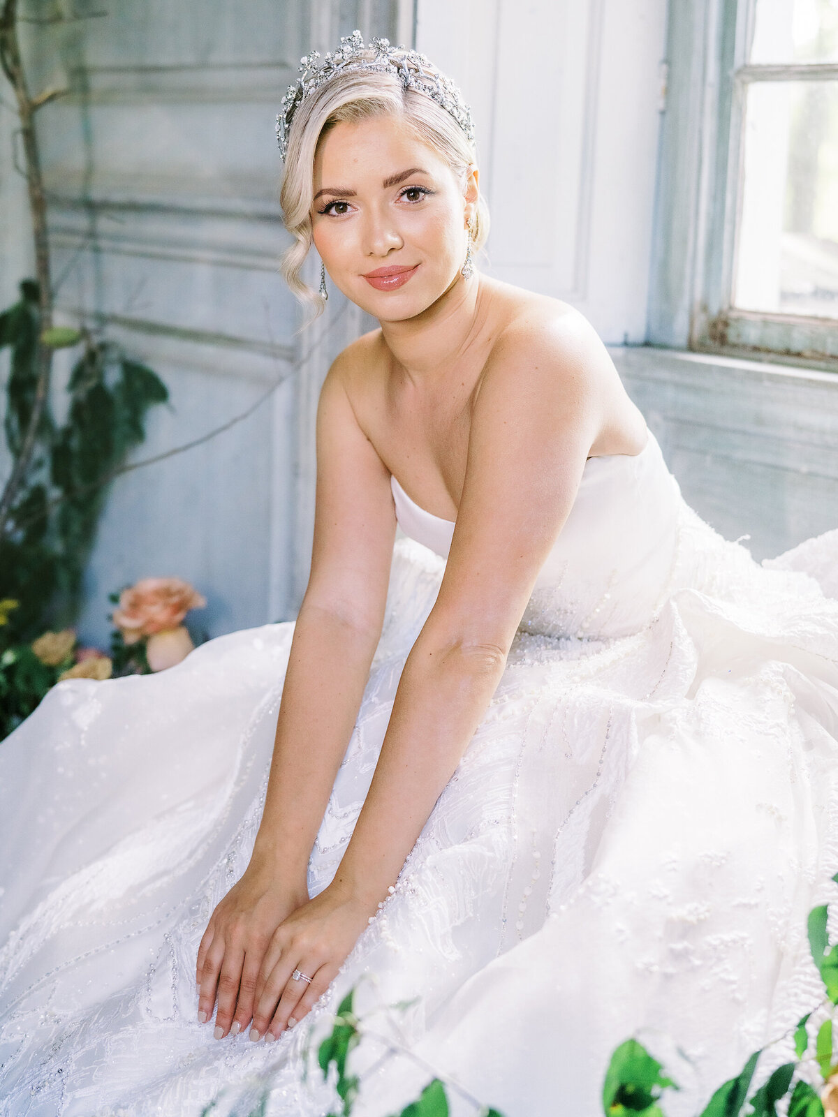 Jenny-Haas-Photography-Luxury-DC-Planner-Prof-Jimmy-Choo-Wedding-Gown-Luxe-Crown