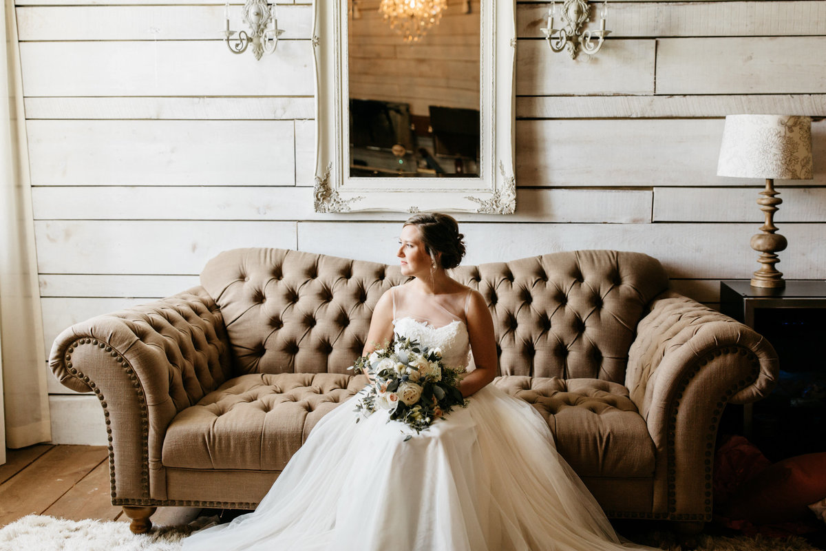 Alexa-Vossler-Photo_Dallas-Wedding-Photographer_North-Texas-Wedding-Photographer_Stephanie-Chase-Wedding-at-Morgan-Creek-Barn-Aubrey-Texas_12