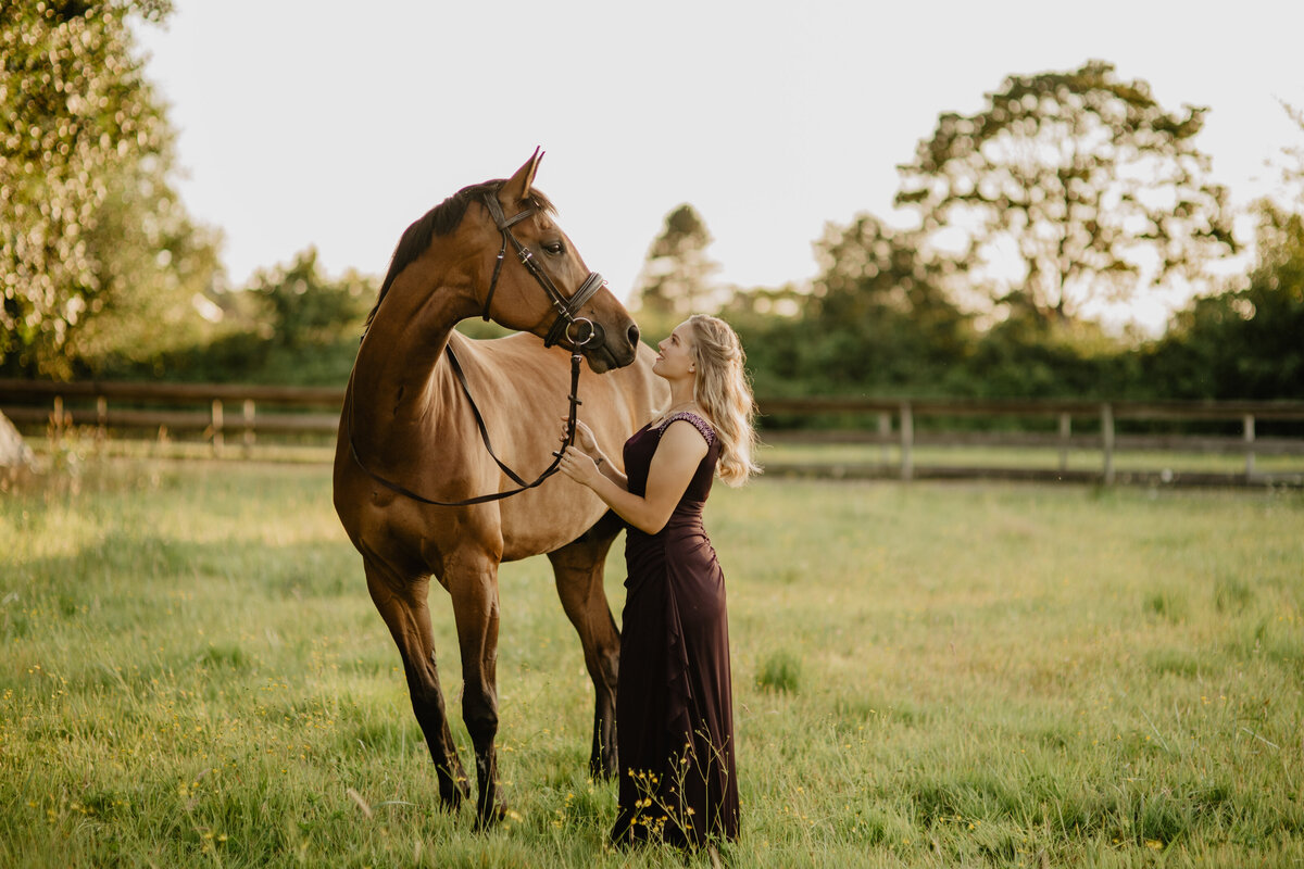 Summer Golden Hour Equestrian Horse Prom Session_04