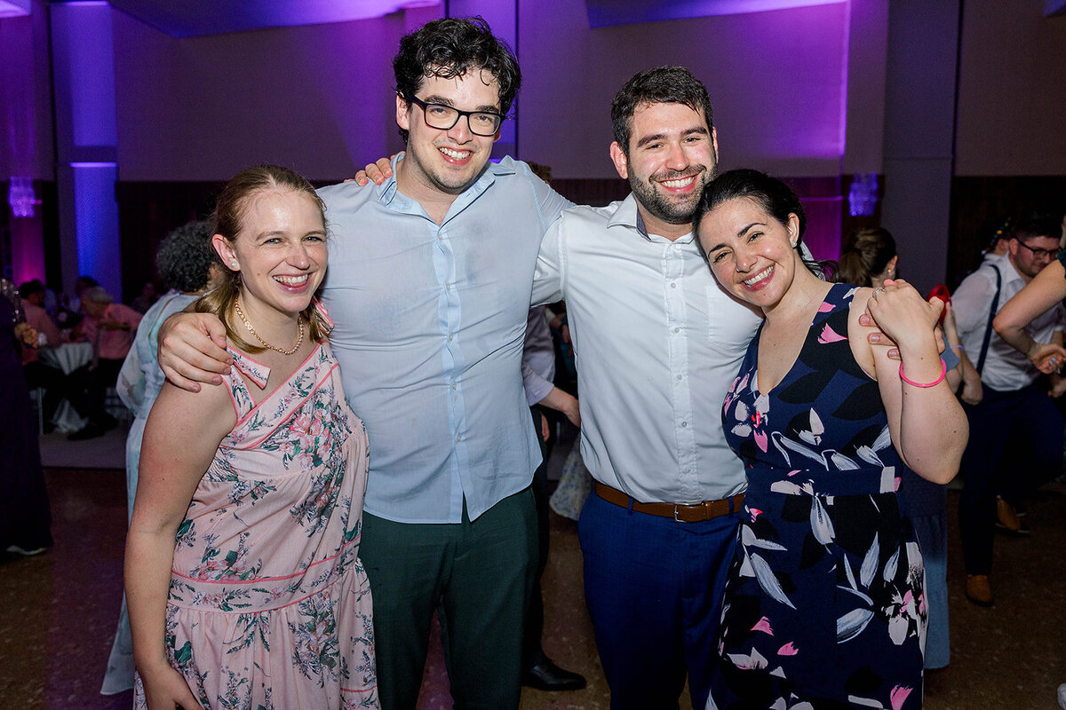 Eliana-Melmed-Photography-Chicago-LosAngeles-Jewish-WeddingPhotography-ElianaSklar-DanceFloor-00326