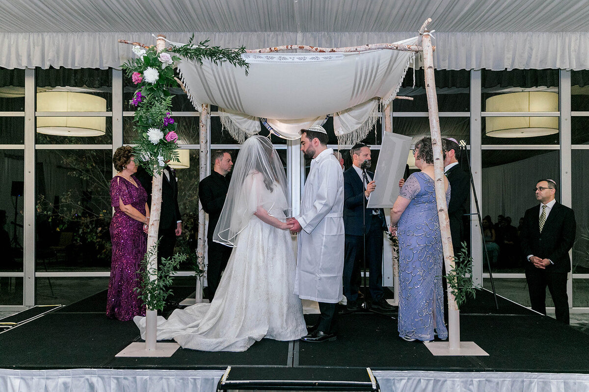 Eliana-Melmed-Photography-Chicago-LosAngeles-Jewish-WeddingPhotography-Chuppah-00189
