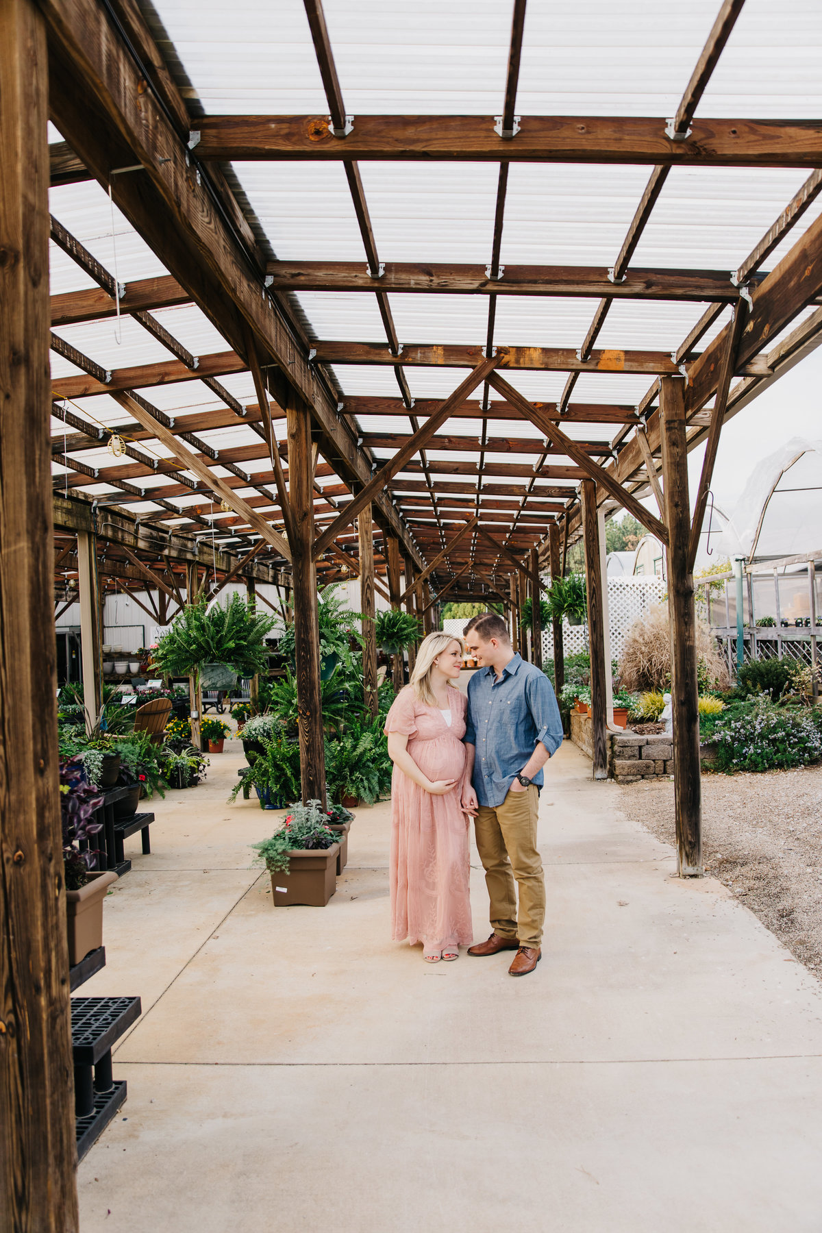 greenhouse-maternity-photography-session-raleigh-9894