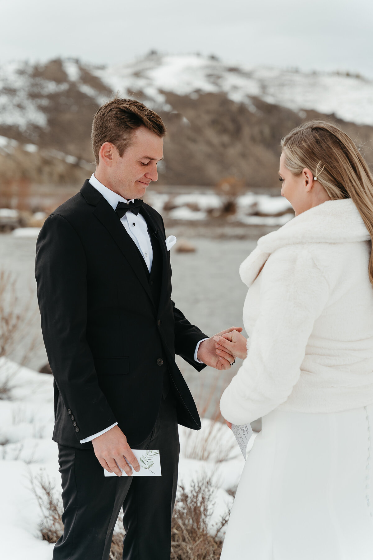 sunandpeakphotos-bigbear-california-wedding-photographer-intimatewedding-elopement-snowywedding-snowybigbearwedding-desireeandjake-564