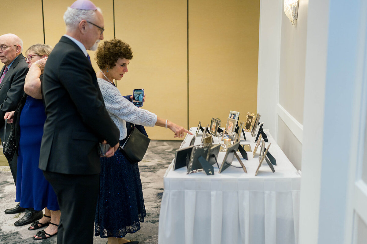 Eliana-Melmed-Photography-Chicago-LosAngeles-Jewish-WeddingPhotography-Ketubah-00027