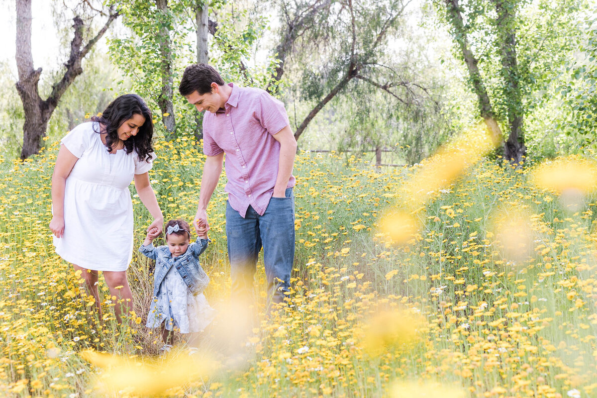 san-diego-family-photography-sweetwater-regional-park-family-yellow-flowers