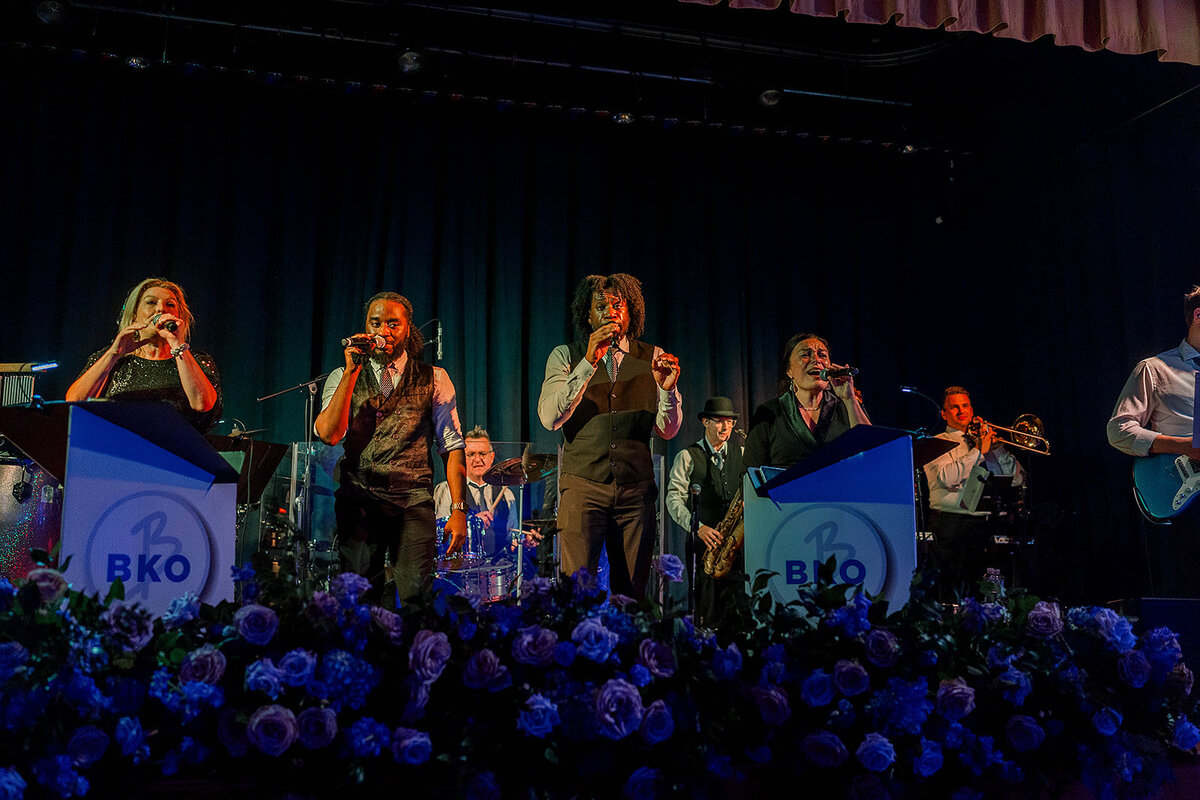 Eliana-Melmed-Photography-Chicago-LosAngeles-Jewish-WeddingPhotography-ElianaSklar-DanceFloor-00119