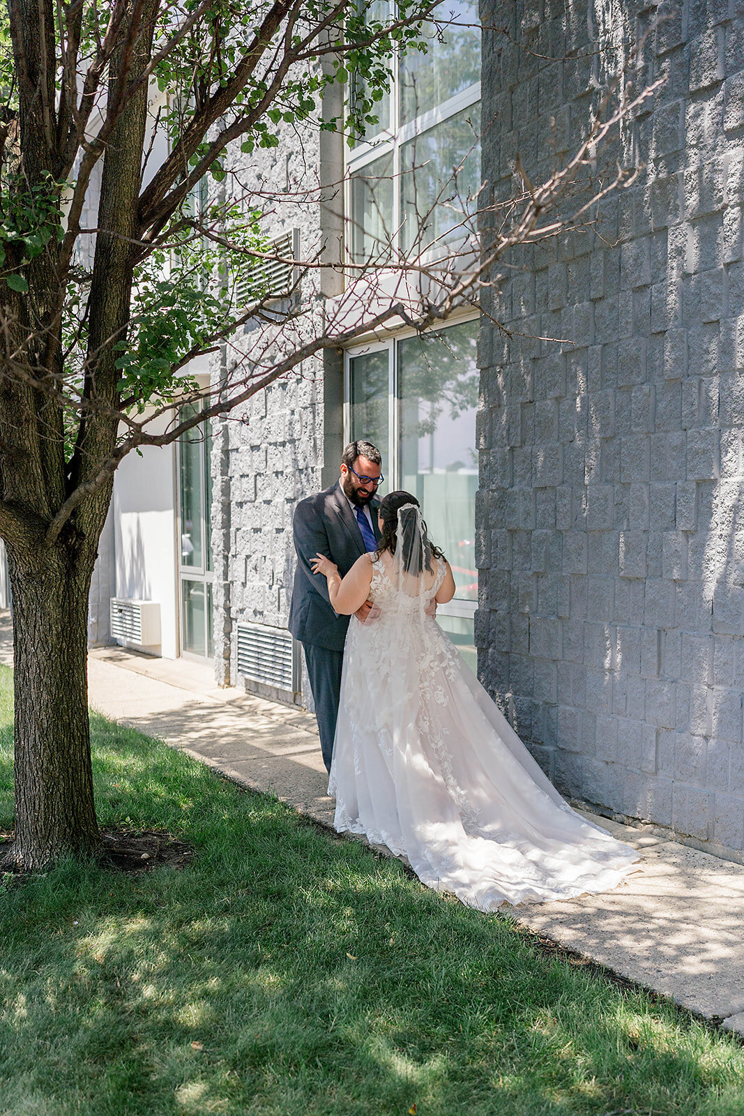 Eliana-Melmed-Photography-Chicago-LosAngeles-Jewish-WeddingPhotography-ElianaSklar-FirstLook-00094