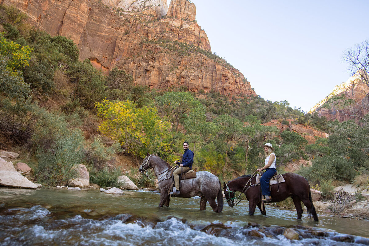 zion-national-park-engagement-photographer-wild-within-us (376)