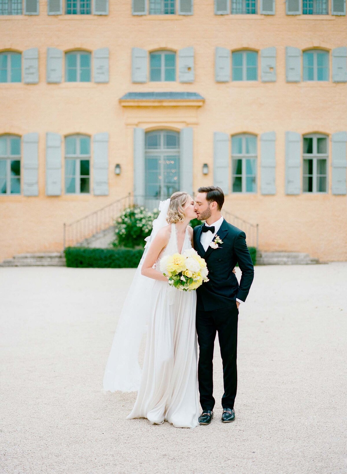 062b_provence_wedding_chateau_de_fonscolombe