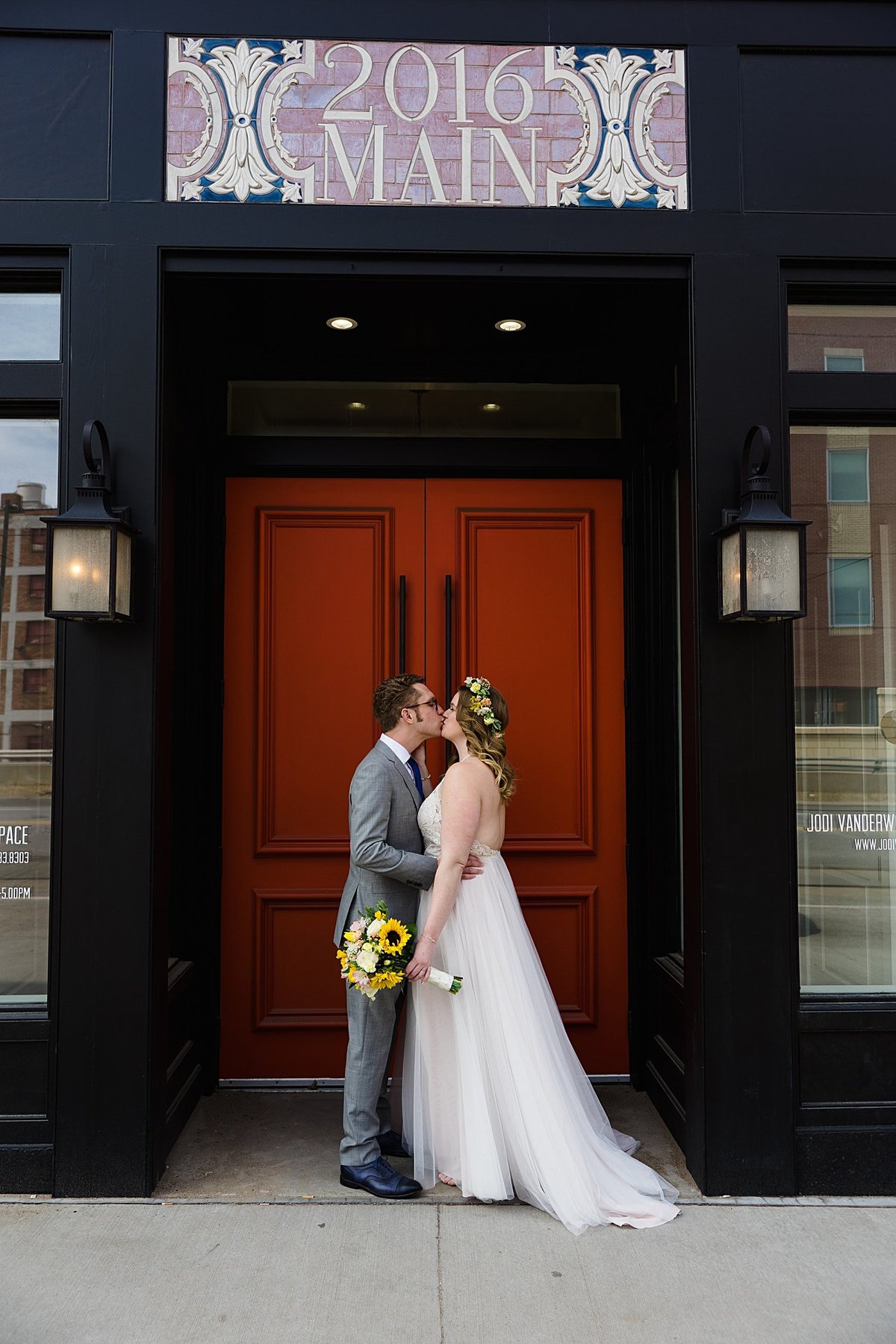 2016 Main Wedding Photos-Downtown KC Wedding-Photographer-Emily-Lynn-Photography_0006