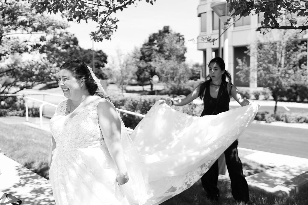 Eliana-Melmed-Photography-Chicago-LosAngeles-Jewish-WeddingPhotography-ElianaSklar-FirstLook-00065