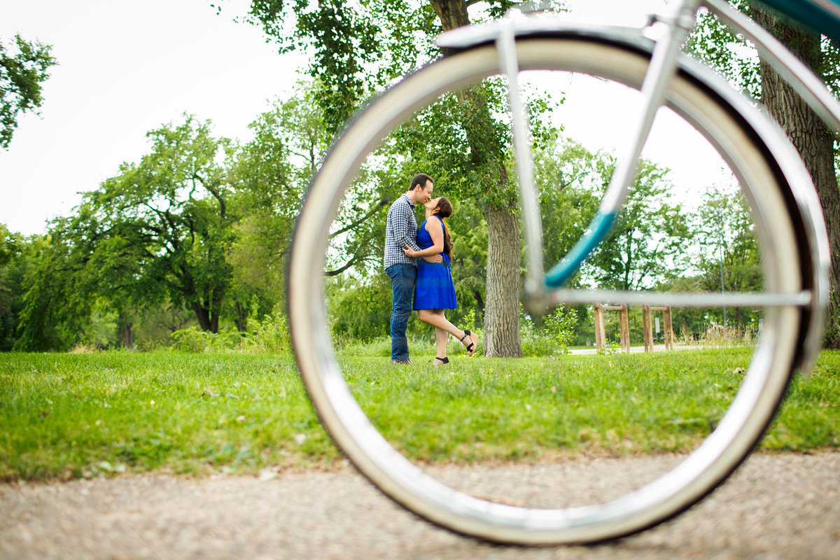 colorado-bicycle-engagement-photos