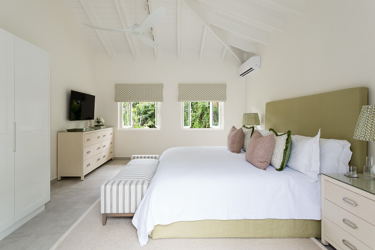 Guest bedroom in this Sandy Lane villa, interior designer Rose Gemmell from Casita Designs created this calm and timeless villa