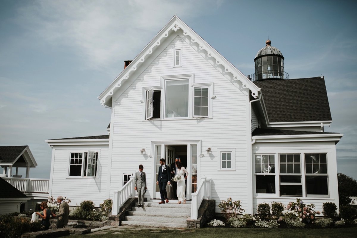 cape-elizabeth-portland-maine-backyard-lighthouse-wedding-51