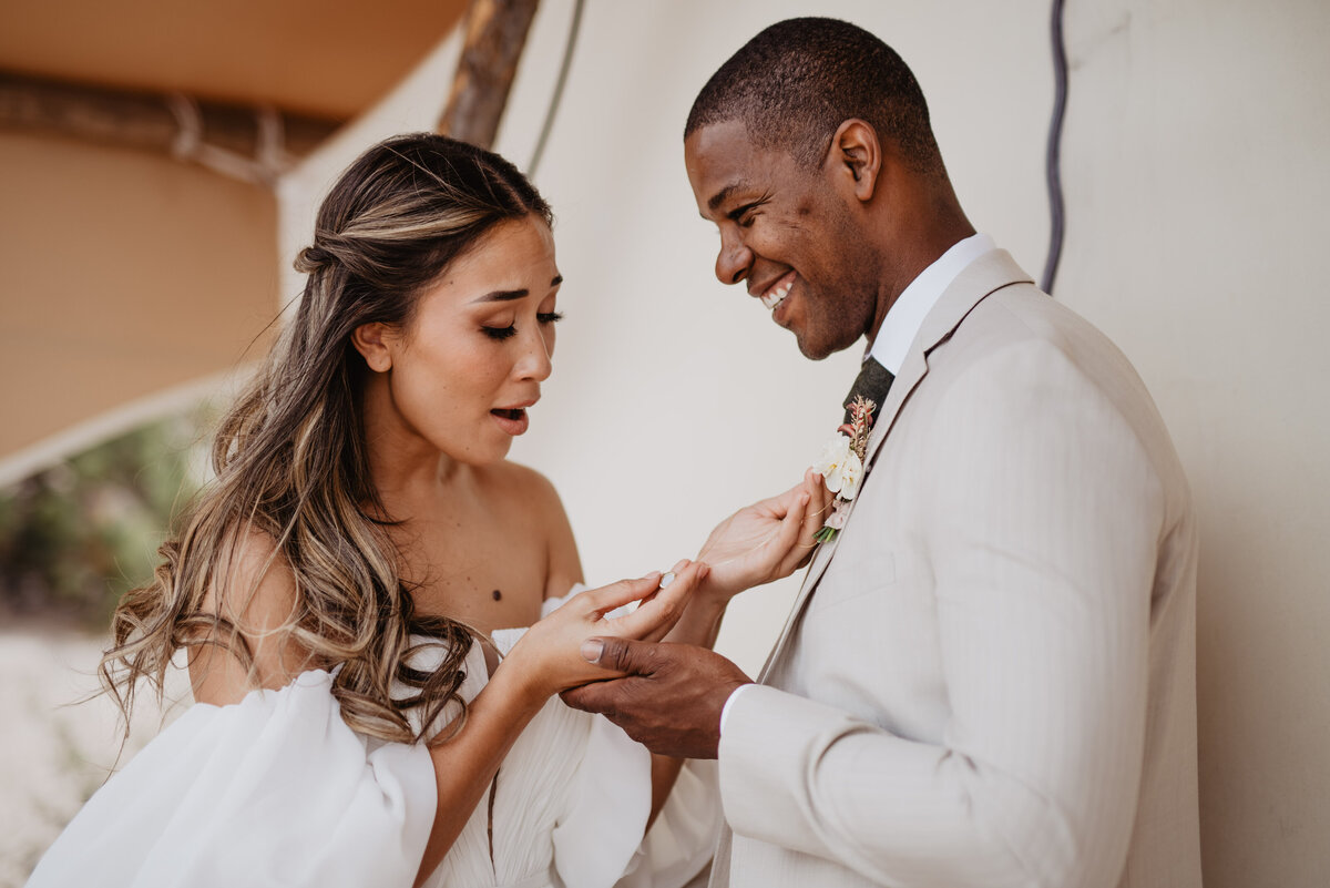 Utah Elopement Photographer captures man smiling at bride