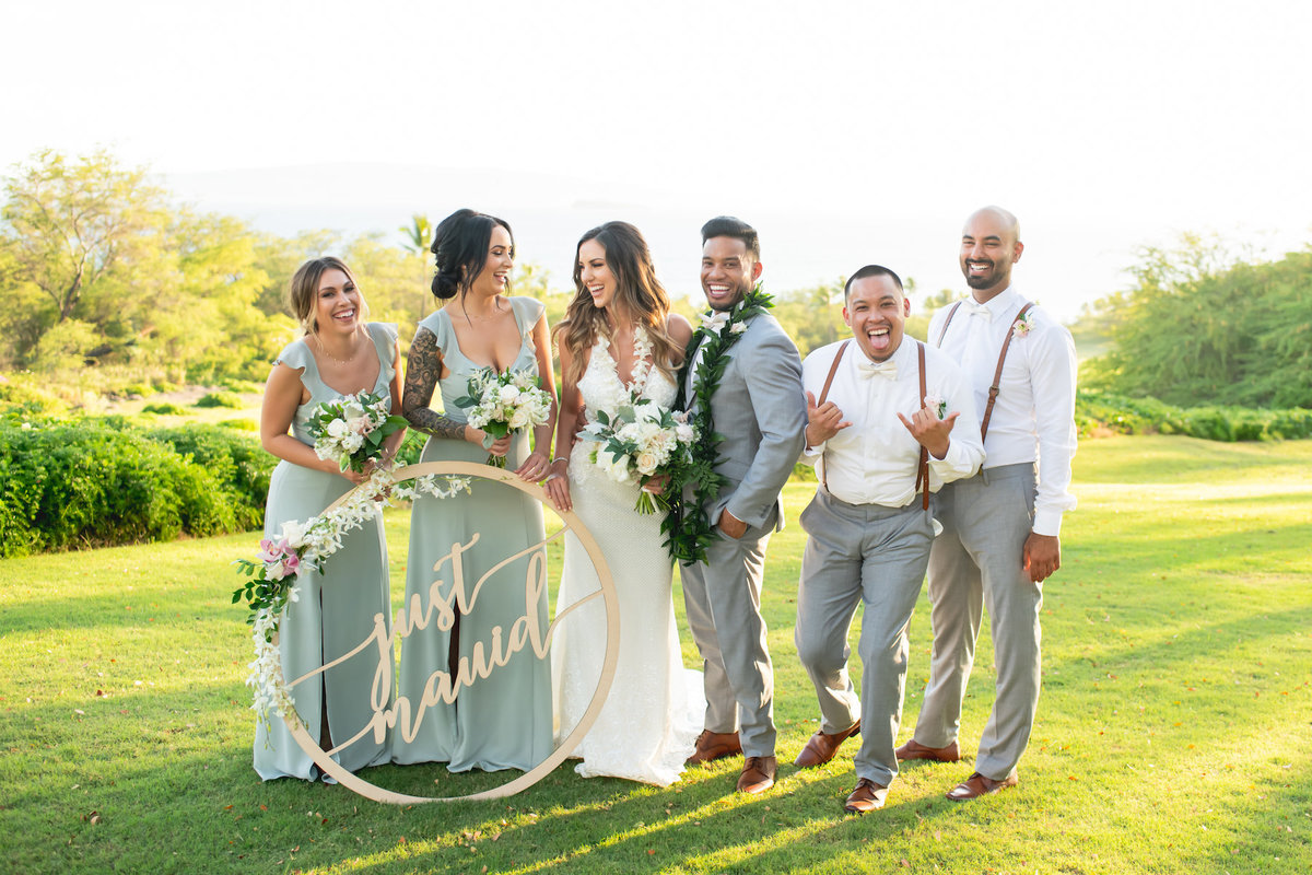 Maui wedding photography - wedding party