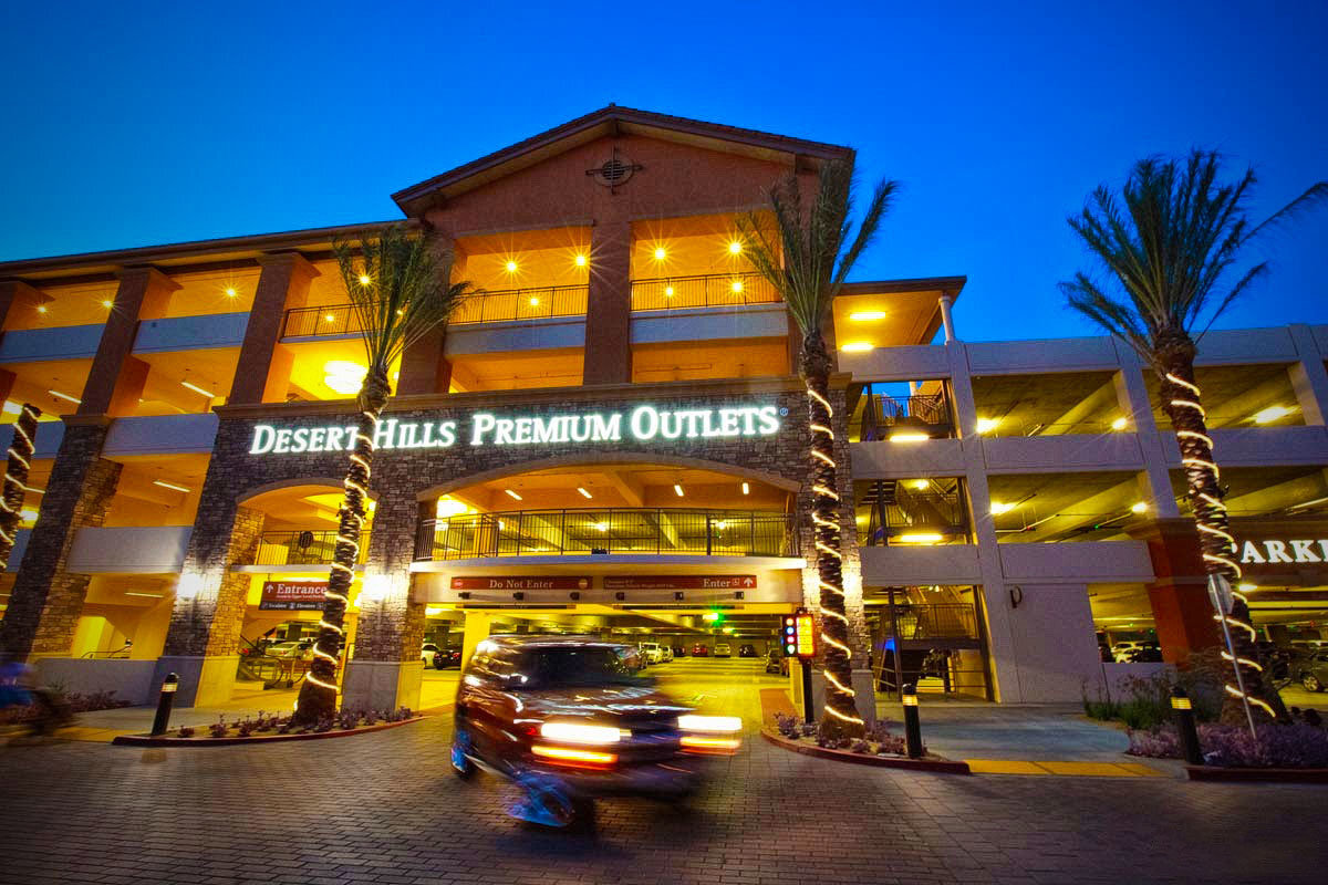 ParkHelp-USA-Guidance-Commercial-Photography-of-Desert-Hills-Premium-Outlets-by-San-Diego-Photographer-Andrew-Abouna-6236