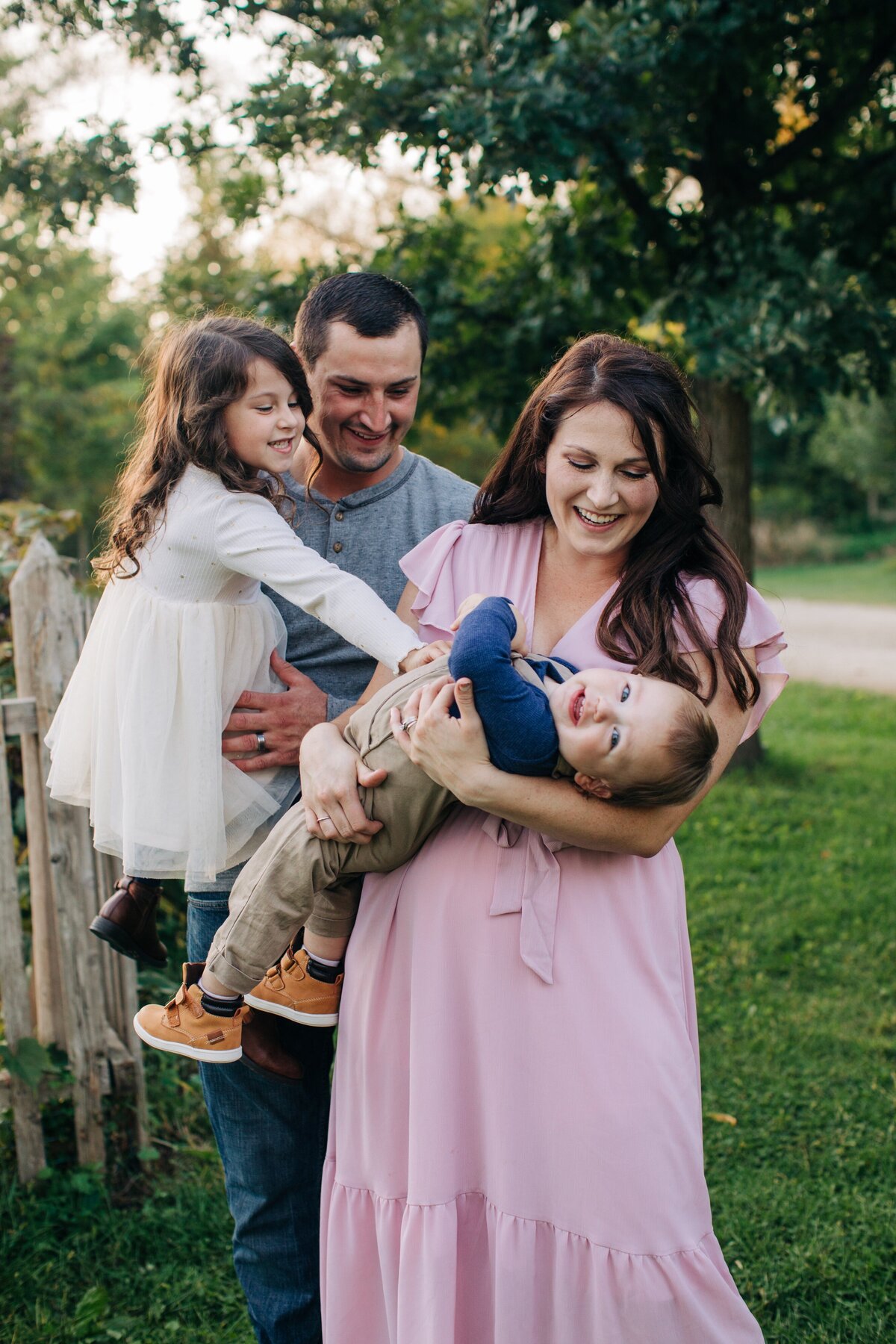 Nature-Inspired-Family-Photos-Milwaukee5