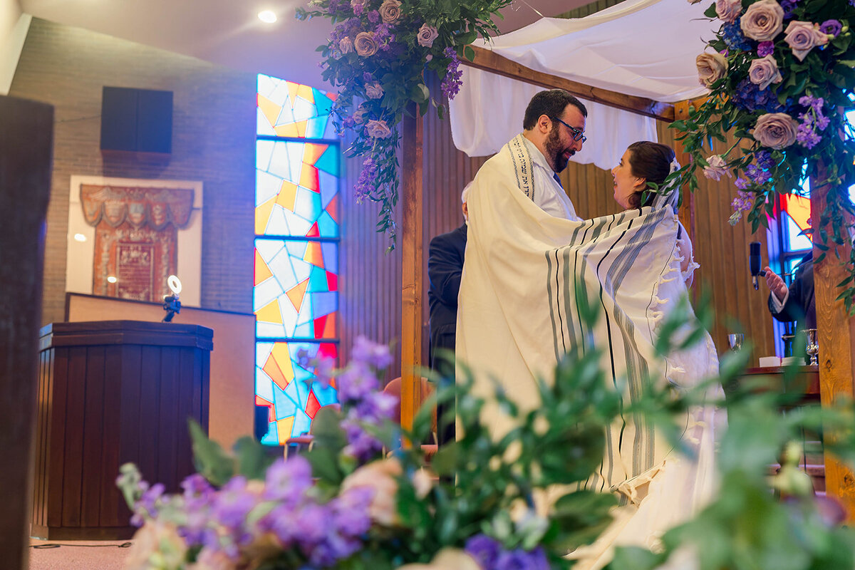 Eliana-Melmed-Photography-Chicago-LosAngeles-Jewish-WeddingPhotography-ElianaSklar-Chuppah-00205