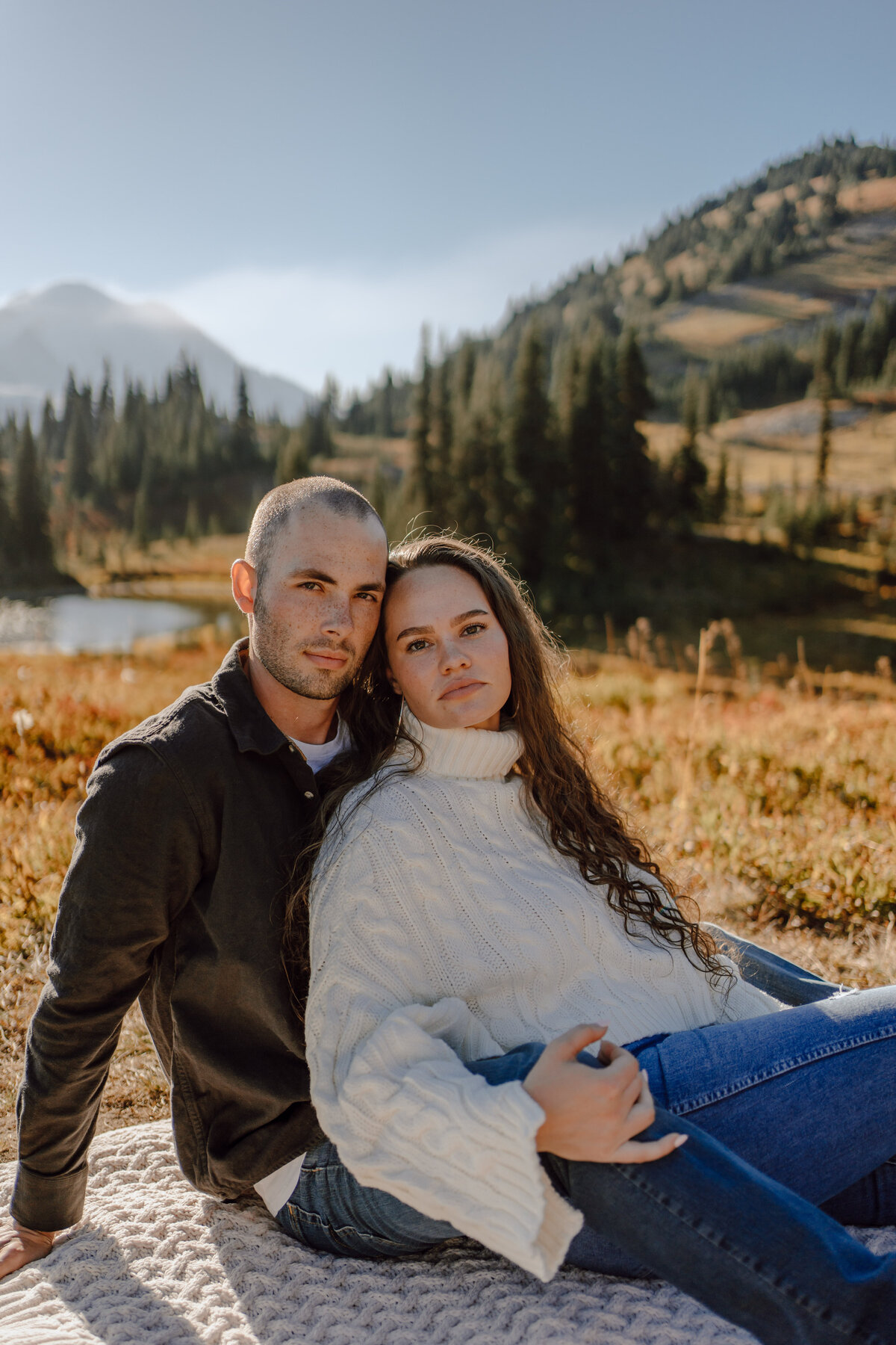 Mount-Rainier-National-Park-Couples-Session