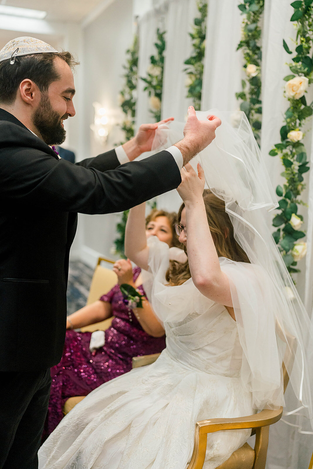 Eliana-Melmed-Photography-Chicago-LosAngeles-Jewish-WeddingPhotography-KabbalatPanim-00129