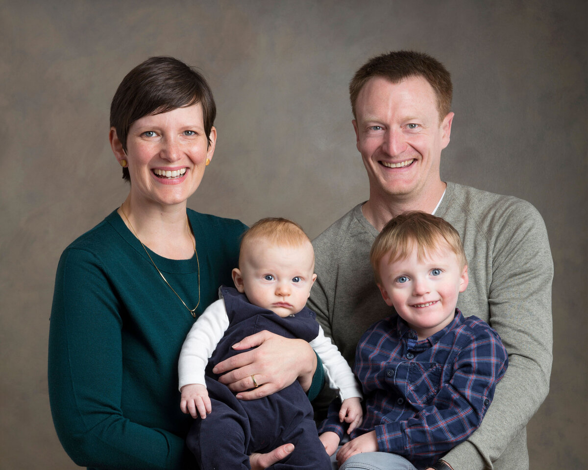 Minneapolis photographer family portraits studio