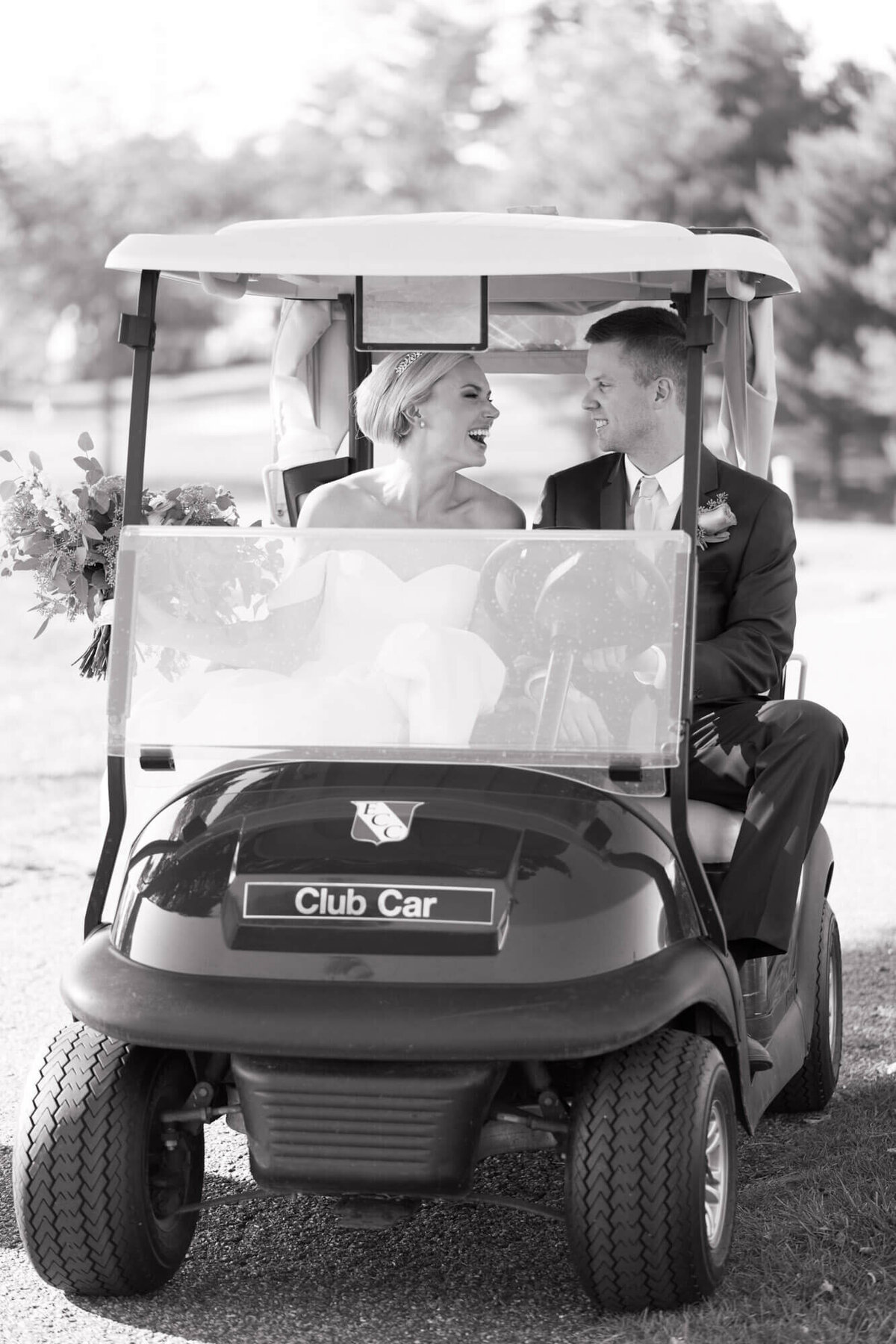 classic-bride-country-club-couple-golf-cart-1