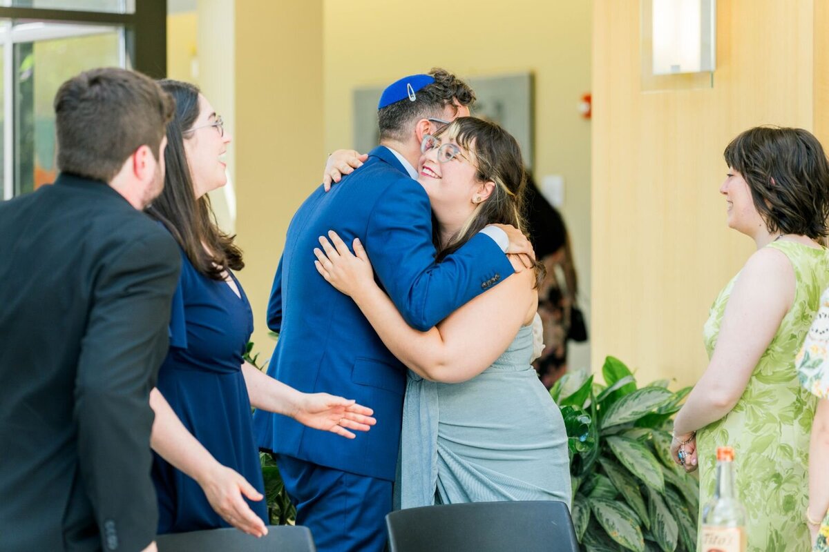 Eliana-Melmed-Photography-Chicago-LosAngeles-Jewish-WeddingPhotography-ShulaNoah-Tisch-00215