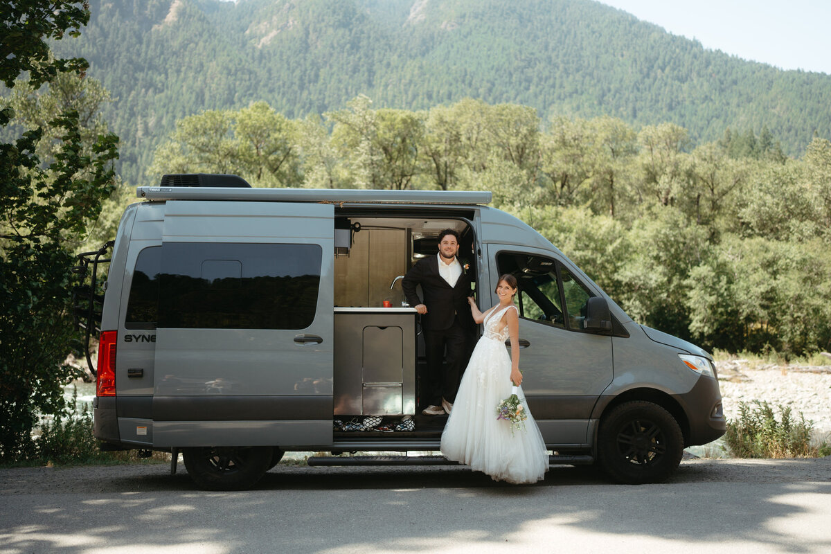 the_chaffins_international_destination_wedding_elopement_photographers_sammie_chaffin_micah_editorial_adventure_photos_travel_olympic_national_park_20