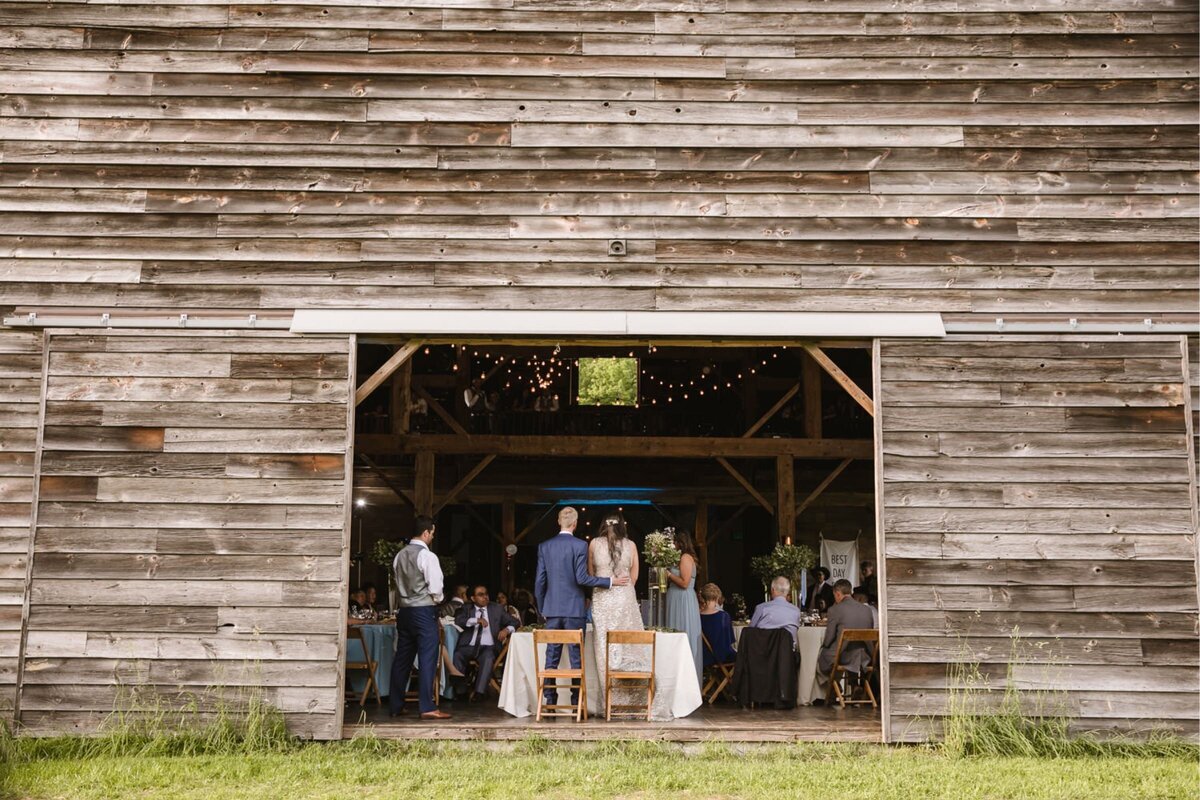 77-handsome-hollow-barn-wedding