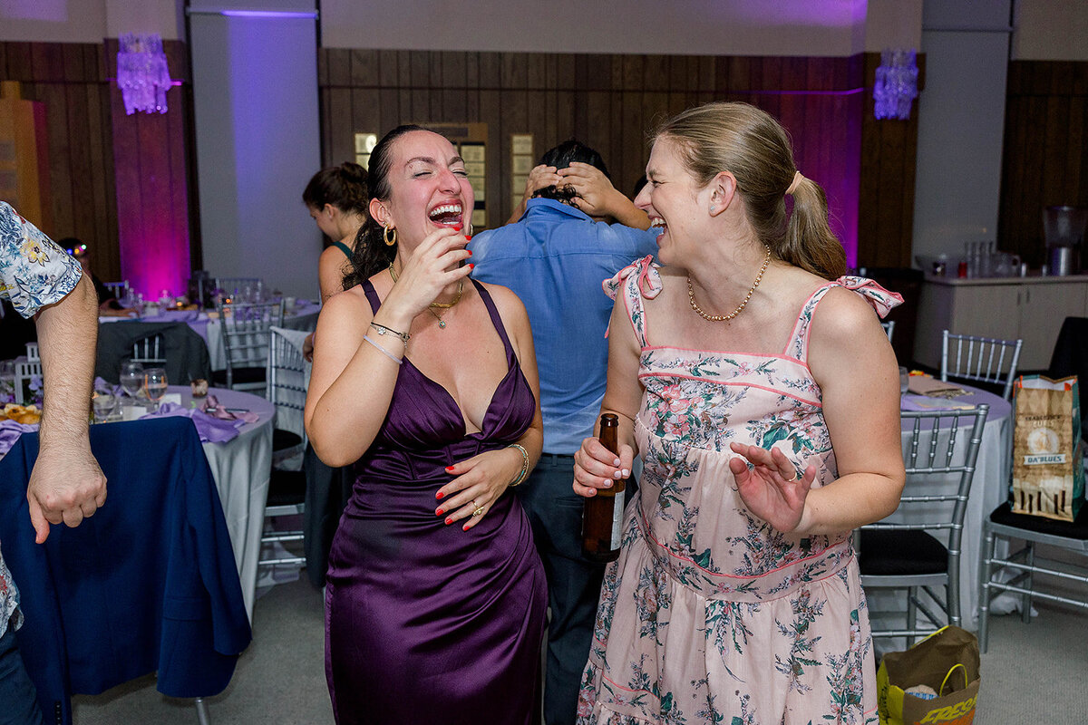 Eliana-Melmed-Photography-Chicago-LosAngeles-Jewish-WeddingPhotography-ElianaSklar-DanceFloor-00364