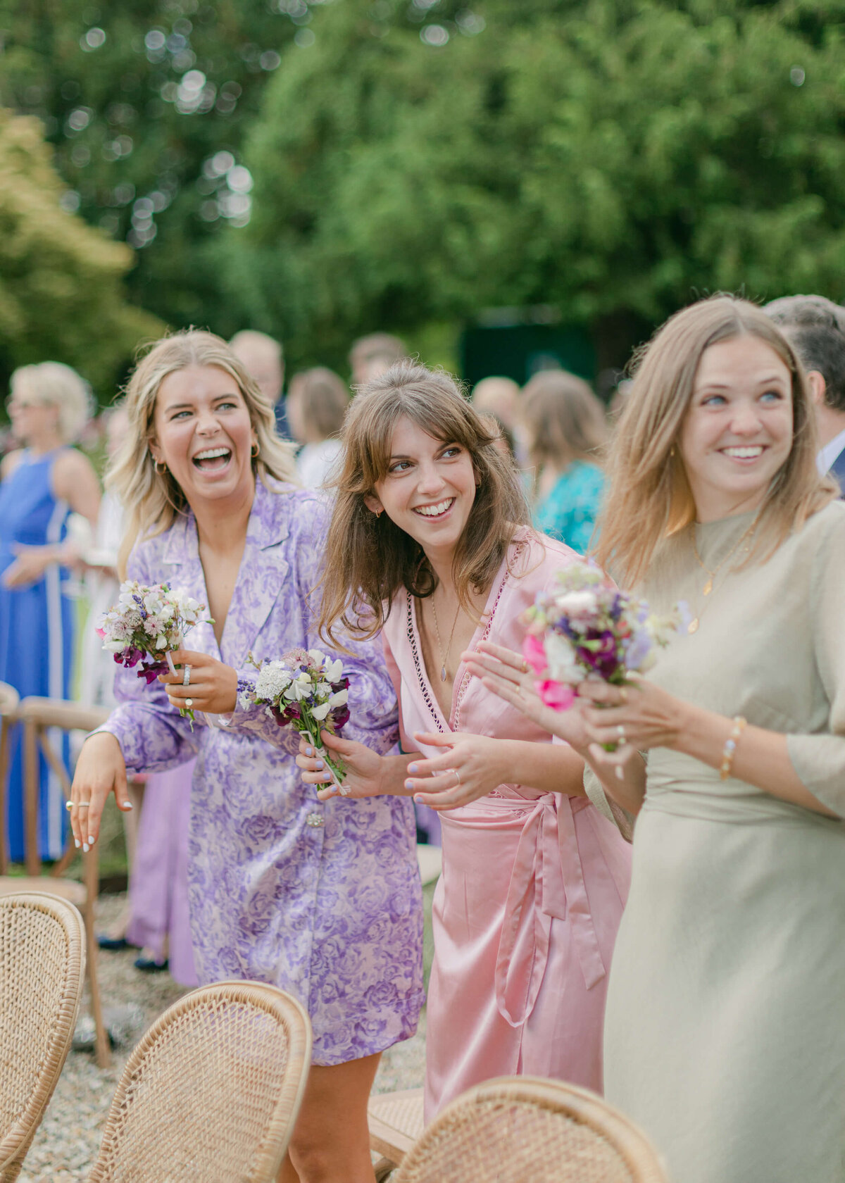 chloe-winstanley-weddings-outdoor-ceremony-bridesmaids