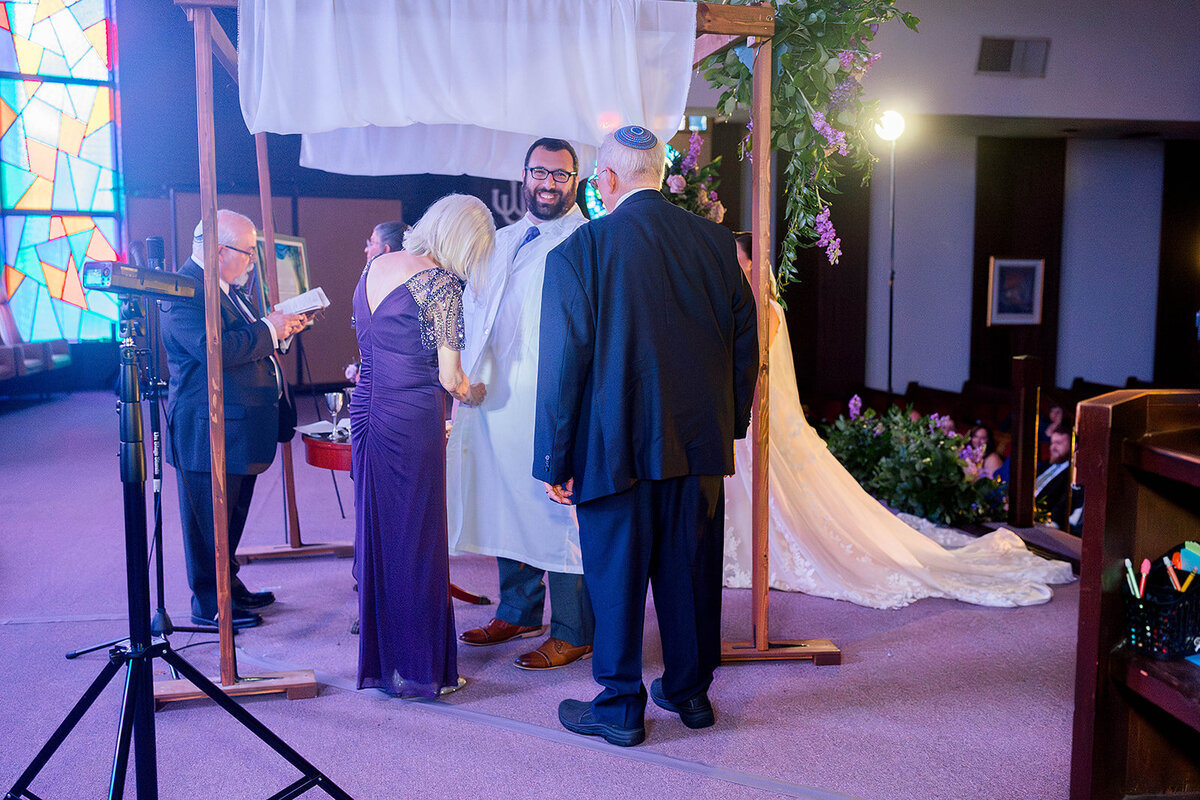Eliana-Melmed-Photography-Chicago-LosAngeles-Jewish-WeddingPhotography-ElianaSklar-Chuppah-00112