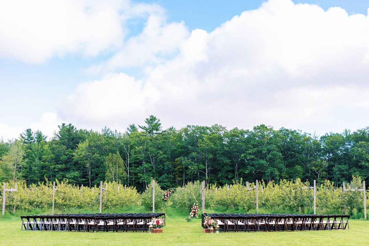 The-Greenery-Colorful-Apple-Orchard-NH-New-Hampshire-Wedding-Photography_0034