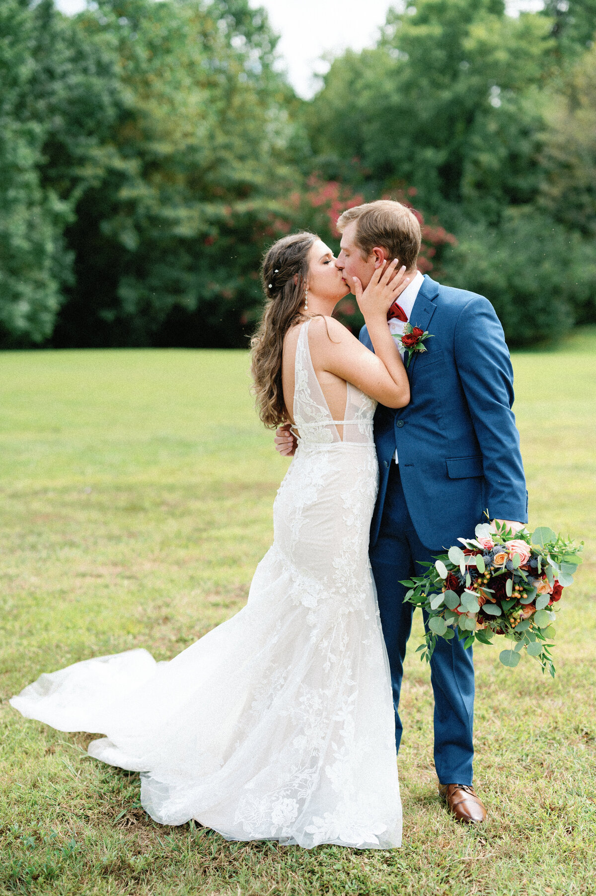 Alaina and Russ - Coopers Cove at Heritage Park - East Tennessee Wedding Photographer - Alaina René photography-969-2