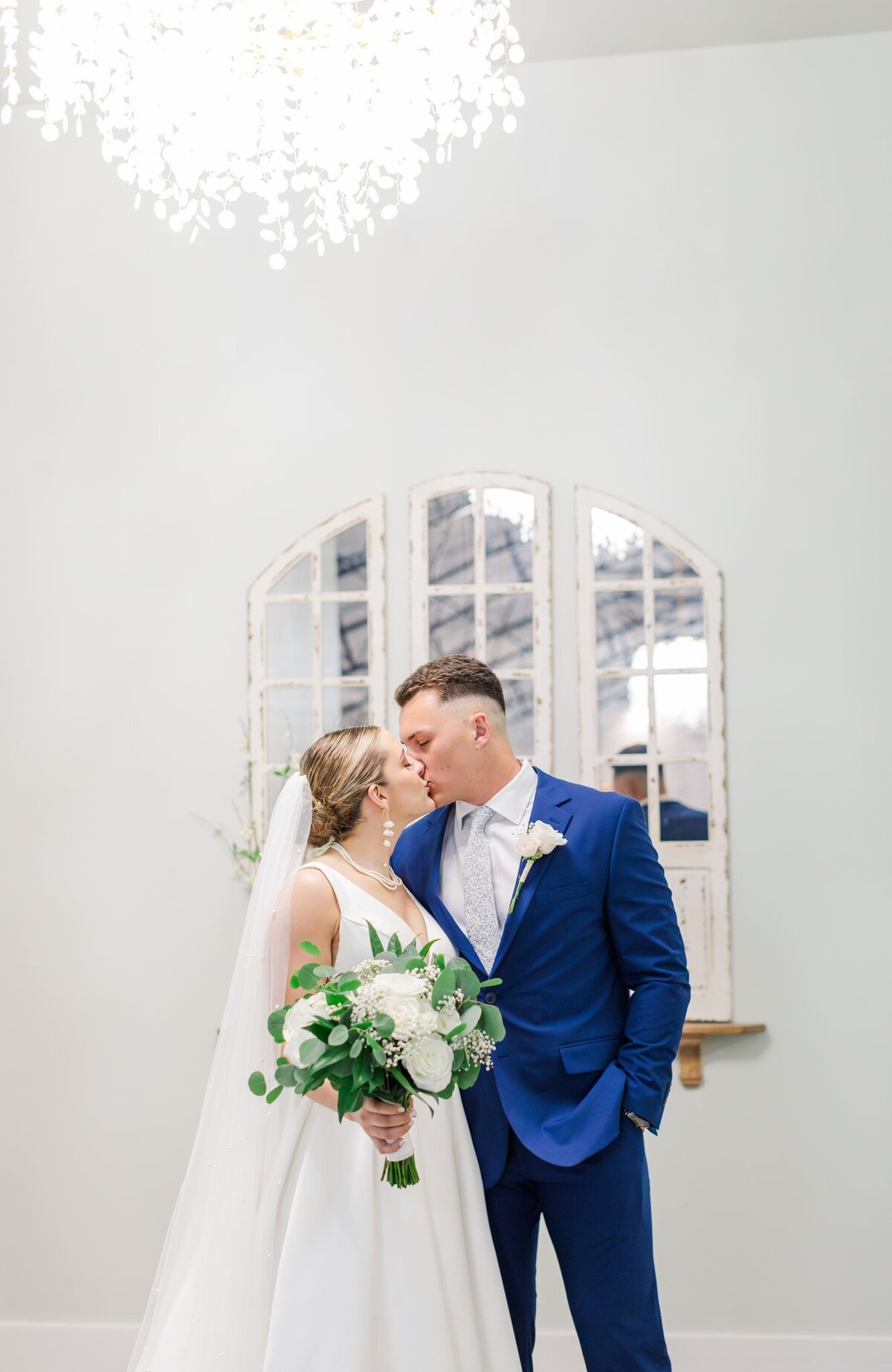 JT_08_Bride&GroomFirstLook-84