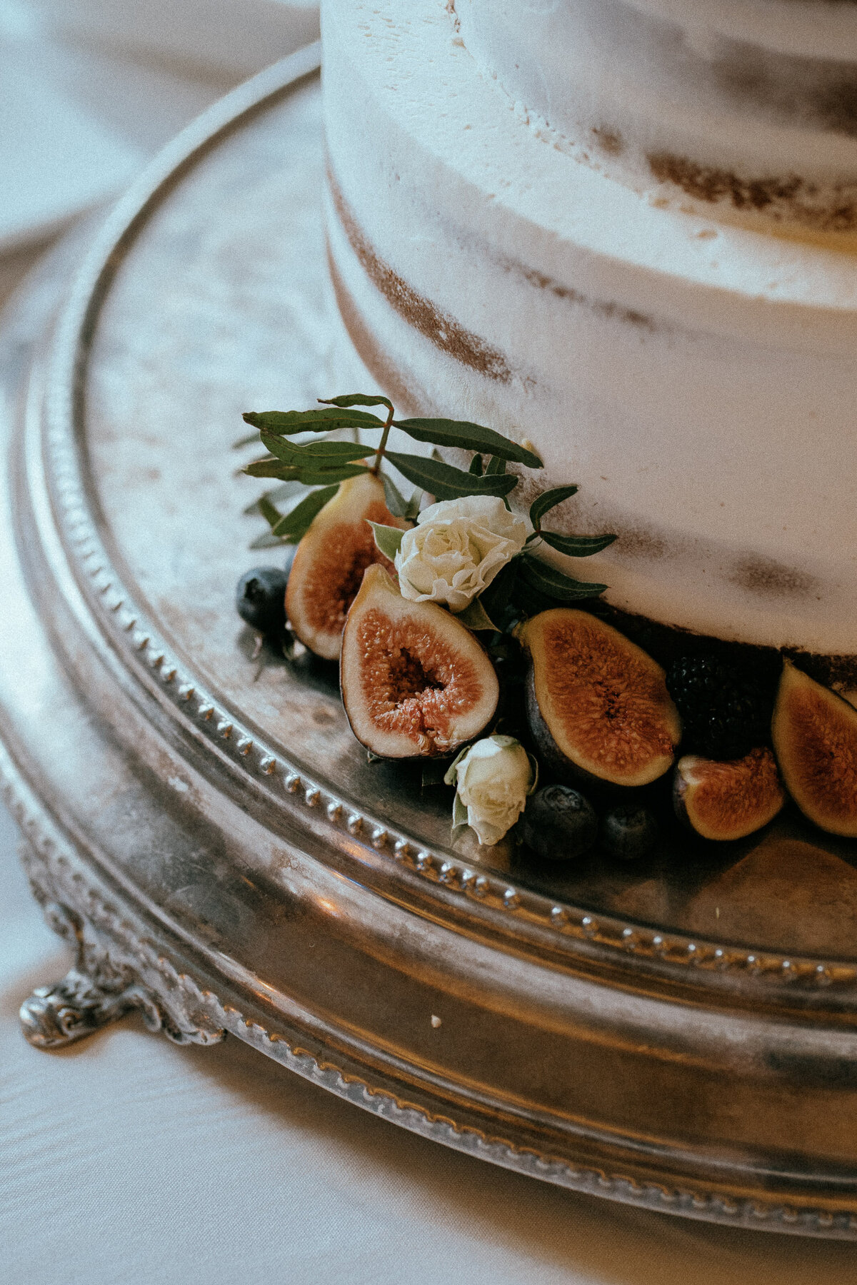 wedding-cake-raphaelle-granger-luxury-wedding-photographer-montreal-toronto