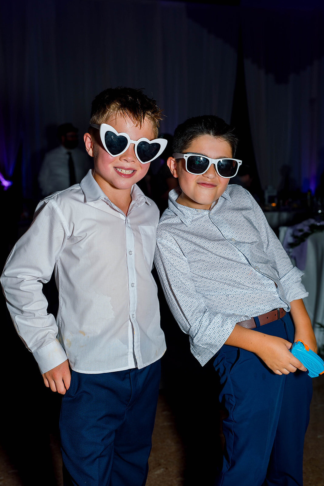Eliana-Melmed-Photography-Chicago-LosAngeles-Jewish-WeddingPhotography-ElianaSklar-Sunglasses-00016