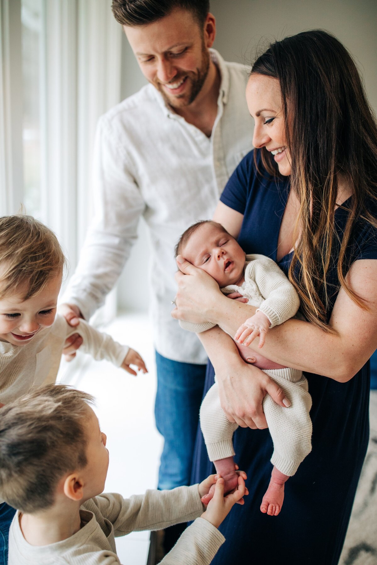 In-home-documentary-newborn-photography-Milwaukee3
